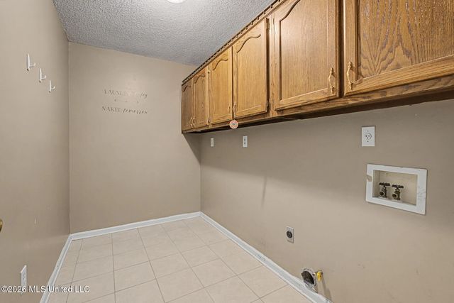 9035 Cedar Creek Drive, Olive Branch, MS 38654