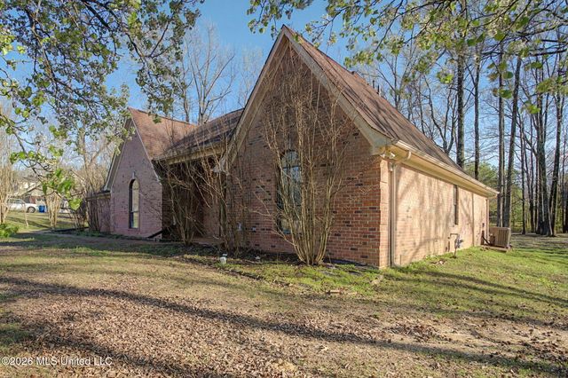 9035 Cedar Creek Drive, Olive Branch, MS 38654