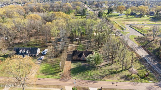 9035 Cedar Creek Drive, Olive Branch, MS 38654