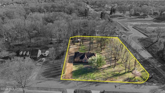 9035 Cedar Creek Drive, Olive Branch, MS 38654