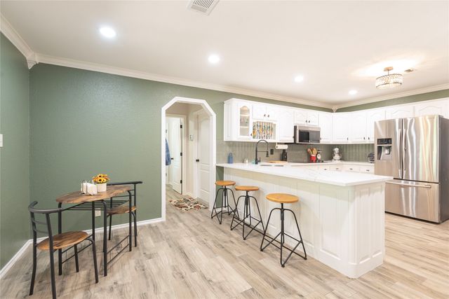 2020 Arbor Bend Street, Bonham, TX 75418