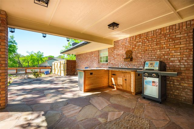 2020 Arbor Bend Street, Bonham, TX 75418