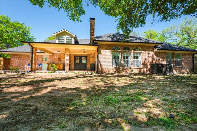2020 Arbor Bend Street, Bonham, TX 75418