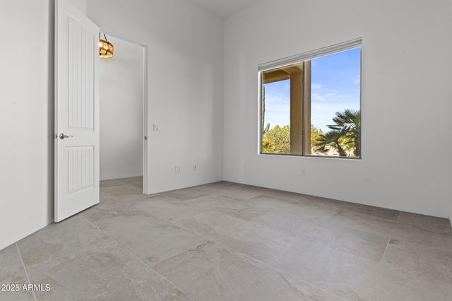 2617 W DESERT HILLS Drive, Phoenix, AZ 85086