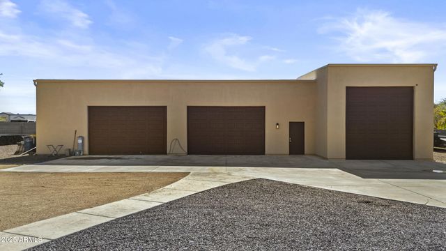 2617 W DESERT HILLS Drive, Phoenix, AZ 85086
