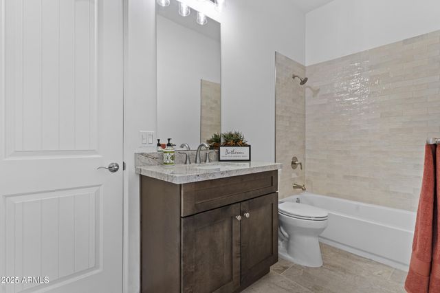 2617 W DESERT HILLS Drive, Phoenix, AZ 85086