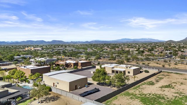 2617 W DESERT HILLS Drive, Phoenix, AZ 85086