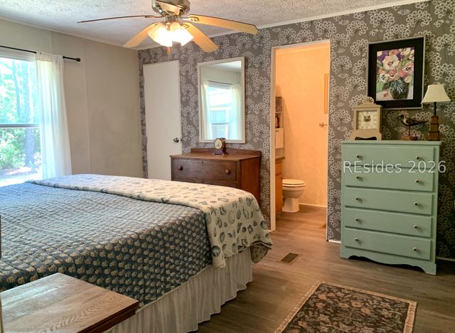 59 Hinson White Dr, Daufuskie Island, SC 29915