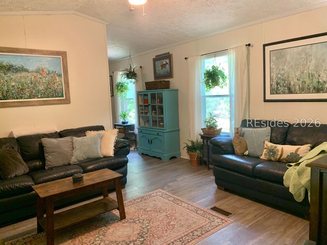 59 Hinson White Dr, Daufuskie Island, SC 29915