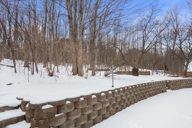 N93W25145 Bittersweet DRIVE, Sussex, WI 53089