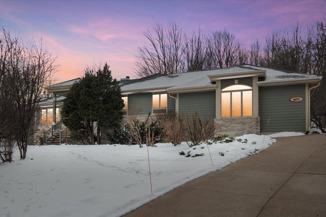 N93W25145 Bittersweet DRIVE, Sussex, WI 53089