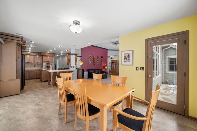 N93W25145 Bittersweet DRIVE, Sussex, WI 53089