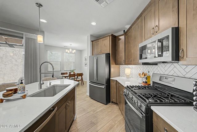 2583 S ENTWISTLE Street, Gilbert, AZ 85295