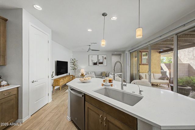 2583 S ENTWISTLE Street, Gilbert, AZ 85295