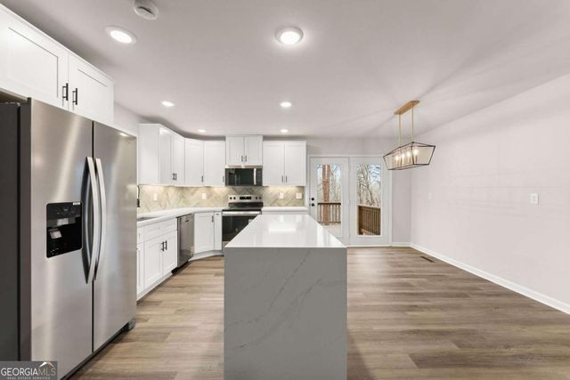 290 Silver Fox Drive, Dawsonville, GA 30534