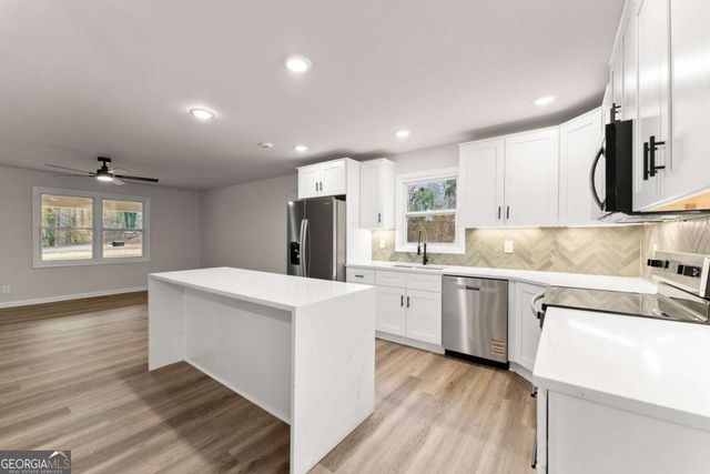 290 Silver Fox Drive, Dawsonville, GA 30534