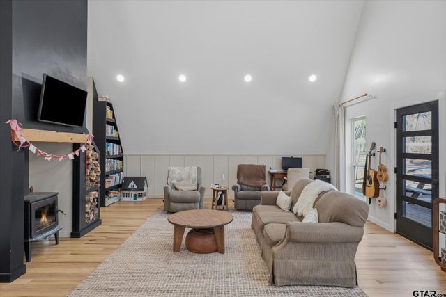 15683 County Rd 472, Tyler, TX 75706