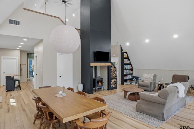 15683 County Rd 472, Tyler, TX 75706