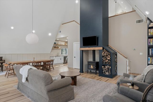 15683 County Rd 472, Tyler, TX 75706