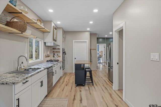 15683 County Rd 472, Tyler, TX 75706