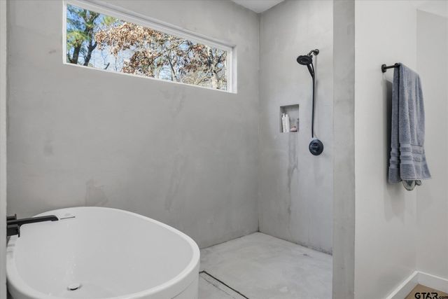 15683 County Rd 472, Tyler, TX 75706