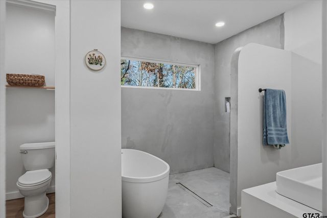 15683 County Rd 472, Tyler, TX 75706