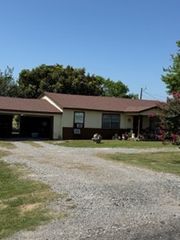 566 Pennell Road, Sherman, TX 75090