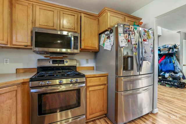 833 Madrona St N, Twin Falls, ID 83301