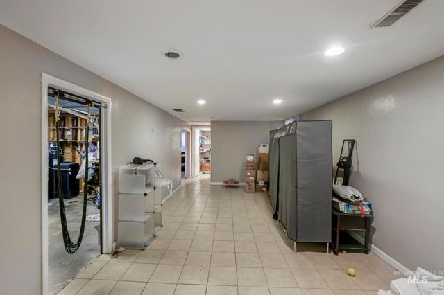 833 Madrona St N, Twin Falls, ID 83301