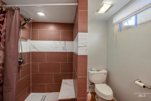 833 Madrona St N, Twin Falls, ID 83301