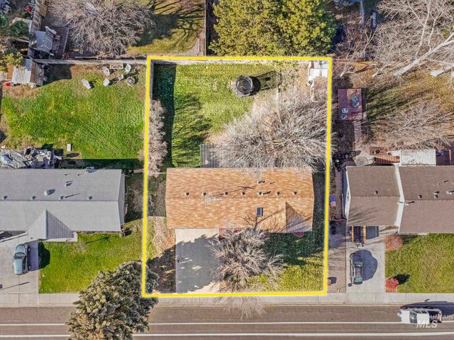 833 Madrona St N, Twin Falls, ID 83301