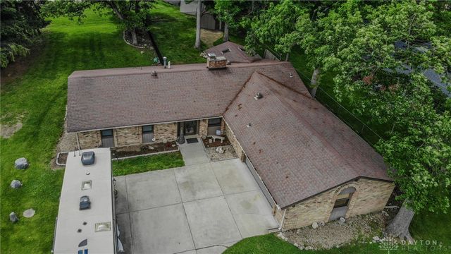 2693 Ehrhart Drive, Springfield, OH 45502
