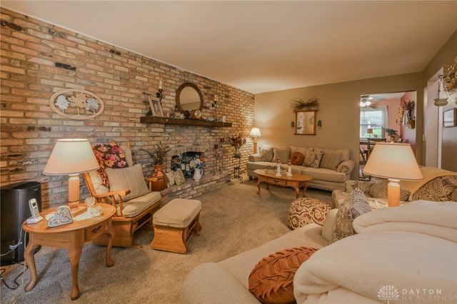 2693 Ehrhart Drive, Springfield, OH 45502