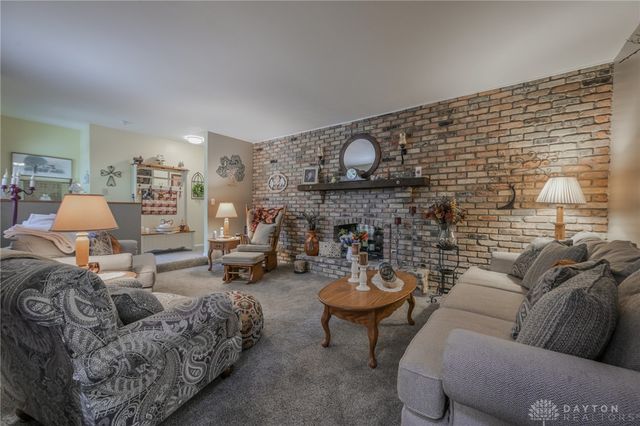 2693 Ehrhart Drive, Springfield, OH 45502