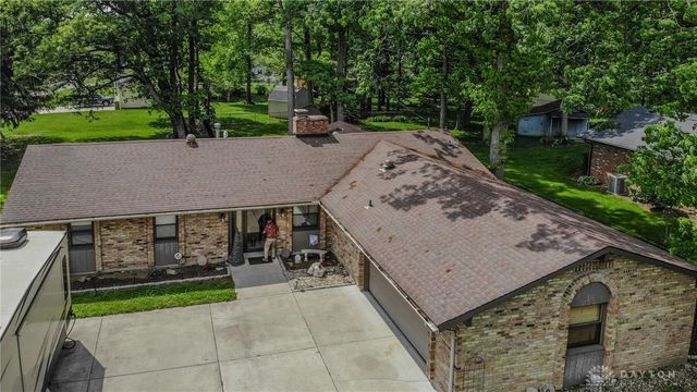 2693 Ehrhart Drive, Springfield, OH 45502