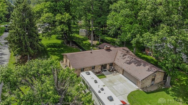 2693 Ehrhart Drive, Springfield, OH 45502