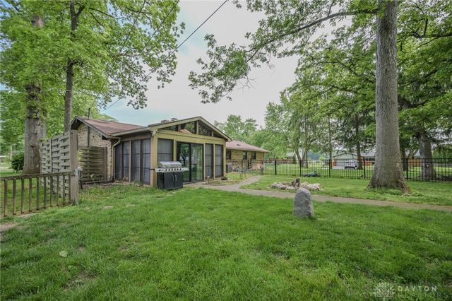 2693 Ehrhart Drive, Springfield, OH 45502