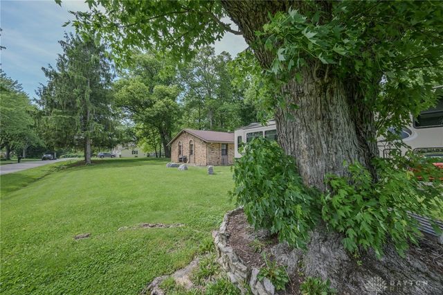 2693 Ehrhart Drive, Springfield, OH 45502
