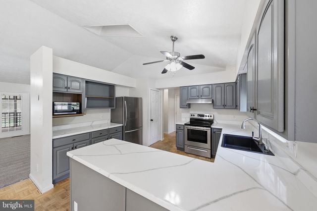 21 TRAVELLER CIRCLE, Montross, VA 22520