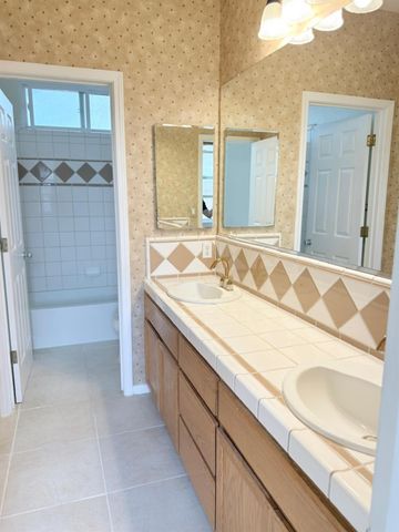 1463 Estrella Way, Turlock, CA 95382