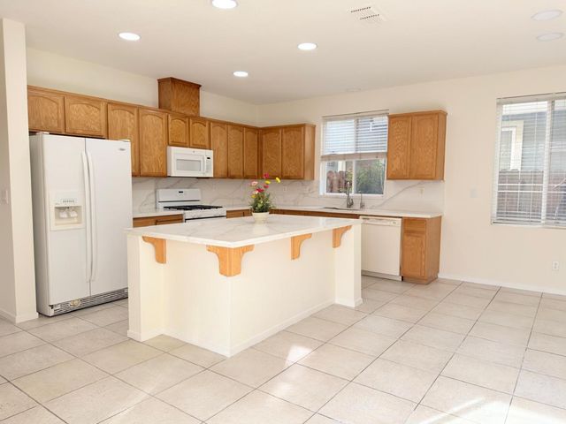 1463 Estrella Way, Turlock, CA 95382