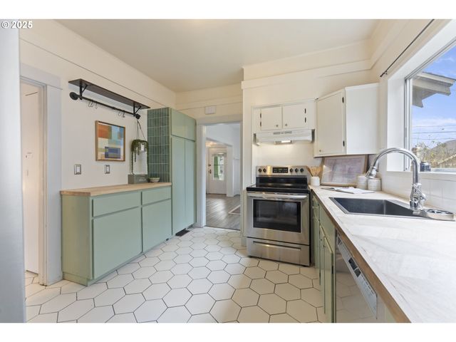 2510 Se 47TH Ave Se, Portland, OR 97206