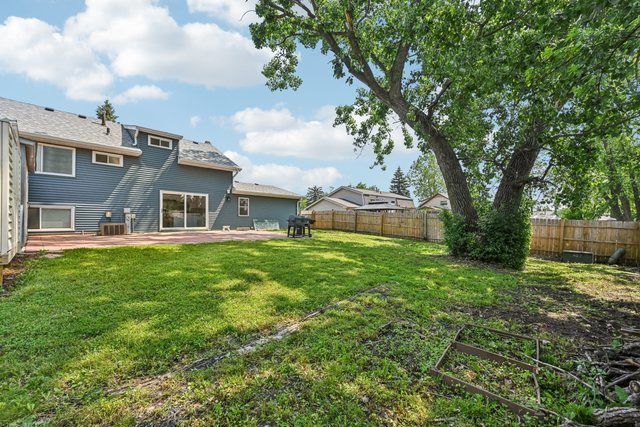 223 Lee Lane, Bolingbrook, IL 60440