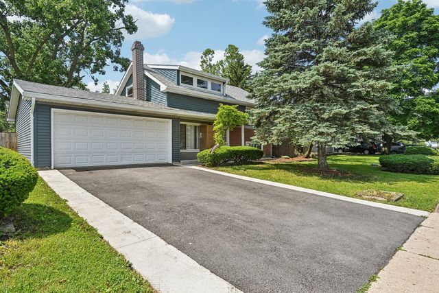 223 Lee Lane, Bolingbrook, IL 60440