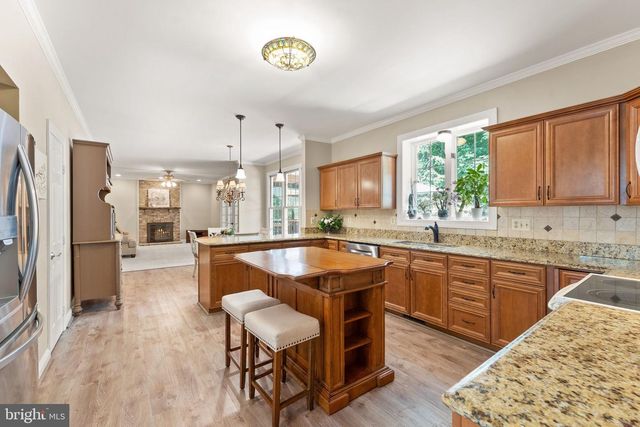 389 CLAGETT ST SW, Leesburg, VA 20175