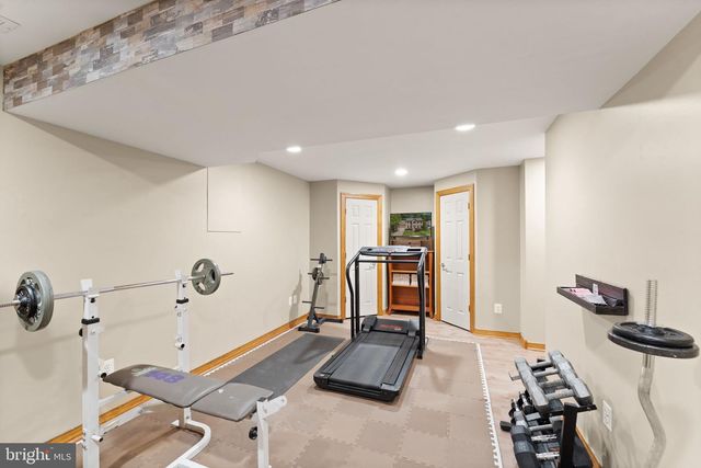 389 CLAGETT ST SW, Leesburg, VA 20175