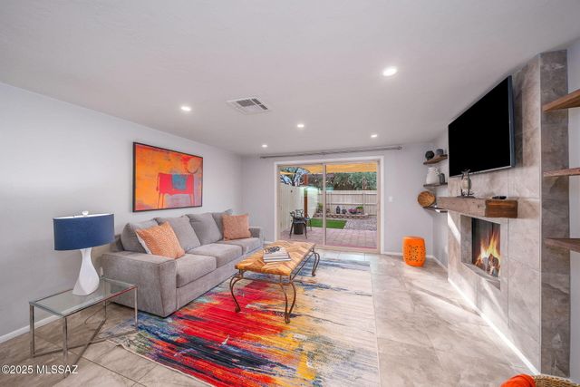 525 N Bonanza Avenue, Tucson, AZ 85748