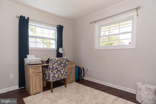 70 HUCKLEBERRY LN, Levittown, PA 19055