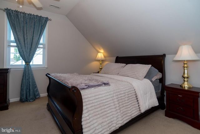 70 HUCKLEBERRY LN, Levittown, PA 19055