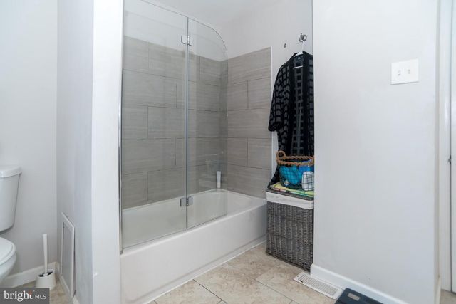 70 HUCKLEBERRY LN, Levittown, PA 19055